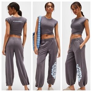 NWT Free People x FP Movement Hot Shot Logo Crossover Set in Dark Shadow